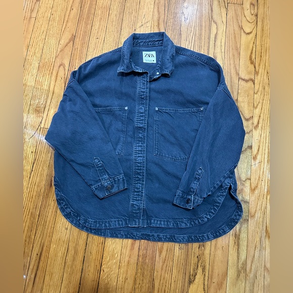 SOLD - Zara oversized button down shirt - Picture 3 of 8